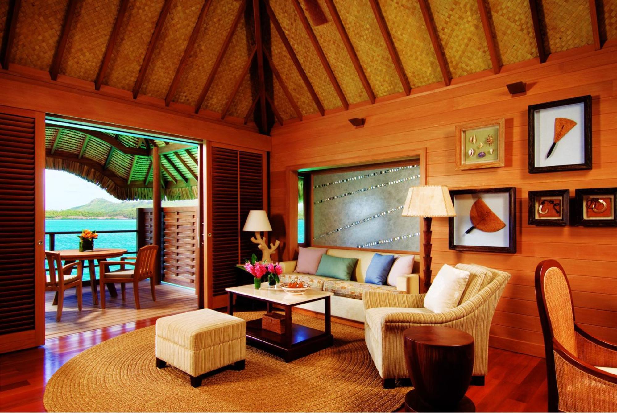 Bungalow with Suite Lagoon View - Over Water with Two Queen Beds